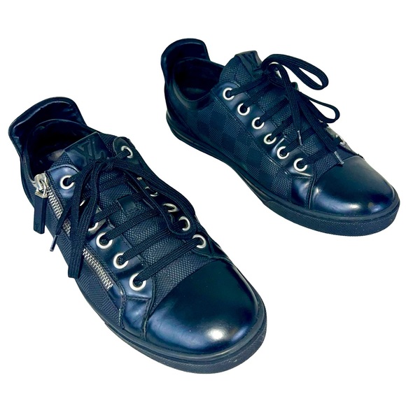LOUIS VUITTON DAMIER SNEAKERS IN BLACK - Picture 1 of 9